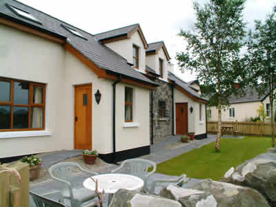 Ballymorran Self Catering Cottages on the Shores of Strangford ough, Northern Ireland, offers spacious accommodation with garden and b-b-q area overlooking Ballymorran Bay