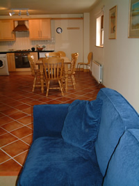 Spacious adn well equipped Self Catering Accommodation in Boat Cottage